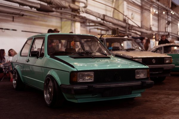 Bandeau cheveux : l'accessoire chic pour chaque occasion