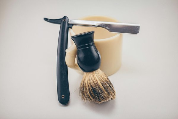 Accessoires indispensables pour un entretien optimal de la barbe.
